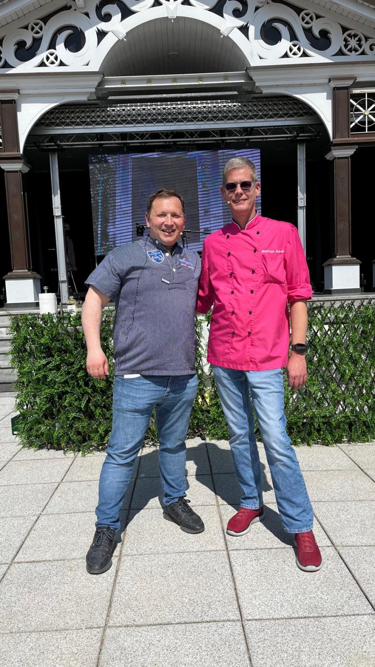 André Domke als Fischsommelier bei Kochshow mit Matthias Sievert