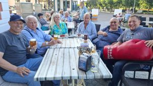 Ulli Wegner und Axel Schulz gratulieren Fischsommelier André Domke