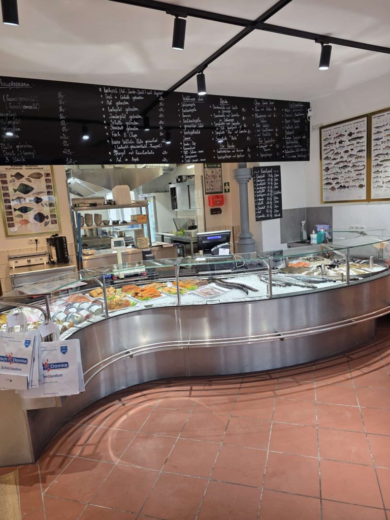 Fischtheke-Domkes Fischeck in Ahlbeck | Frischer Fisch & pommersche Küche auf Usedom